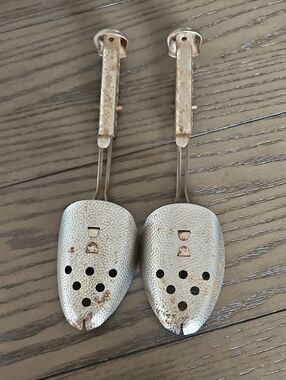 Vintage Womens Silver Metal Shoe Trees/Shoe Stretchers - Pair